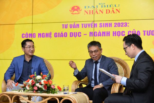 Toạ đàm trực tuyến: Tuyển sinh đại học 2023 Công nghệ giáo dục - ngành học của tương lai