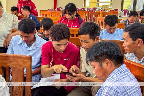 Triển khai “Bình dân học vụ số” tại Púng Luông, Lào Cai
